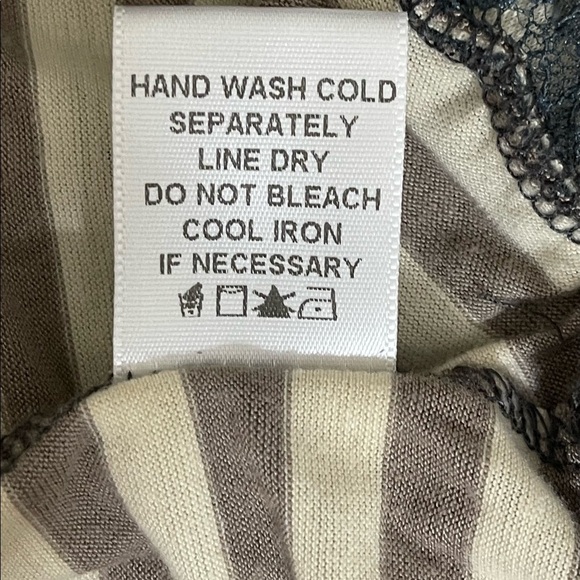 Pleione sz lg top under layer with a lace overlay - Picture 10 of 11